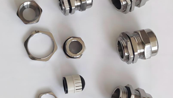 如何選擇設計出一款高性能的防水接頭? 圖2