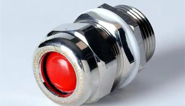 防水接頭和防水接線盒需要如何配合？幾步就學(xué)會(huì)！ 圖1